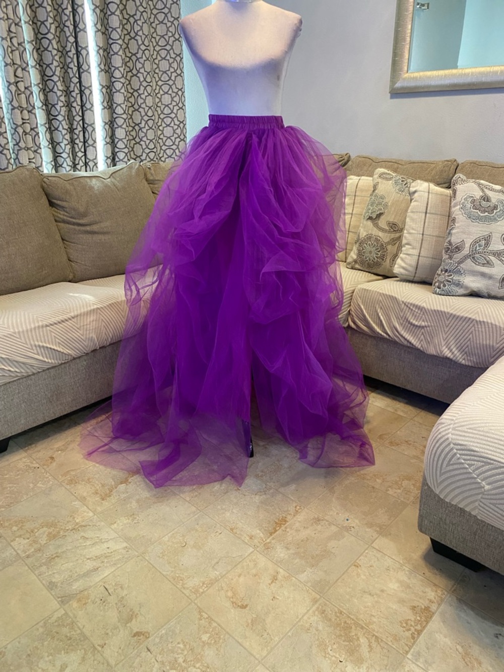 New Women Small Purple ruffled maxi tulle skirt with elastic waistband and Slit - Picture 3 of 8